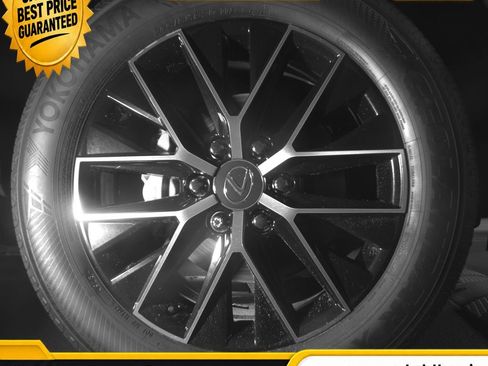 Used 2024 Lexus GX 550 w/ Accessory Package (31) AWD/4WD image 22