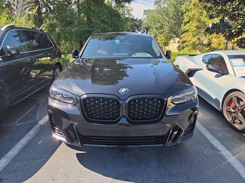 Certified 2024 BMW X4 xDrive30i w/ M Sport Package AWD/4WD image 2
