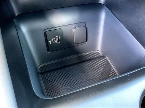 New 2026 Ford Explorer Active image 18