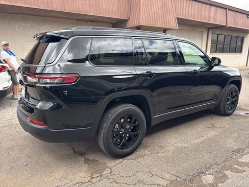 New 2026 Jeep Grand Cherokee L 2WD image 6