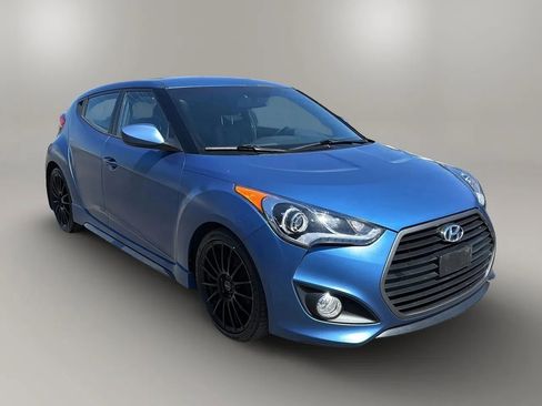 Used 2016 Hyundai Veloster Rally Edition FWD image 7