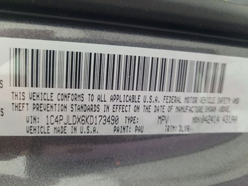 Used 2019 Jeep Cherokee Limited w/ Technology Group FWD image 33