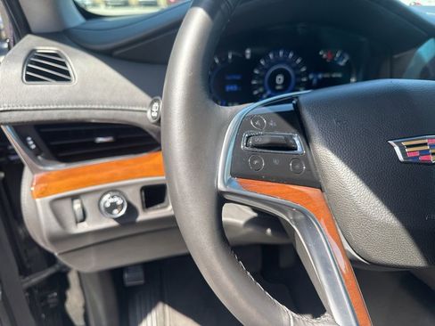 Used 2018 Cadillac Escalade 2WD image 14