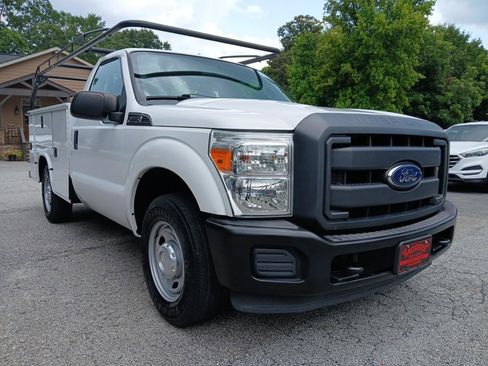 Used 2015 Ford F250 XL RWD image 4