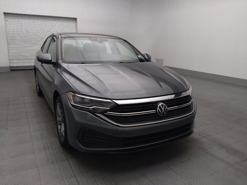 Used 2024 Volkswagen Jetta SE FWD image 14
