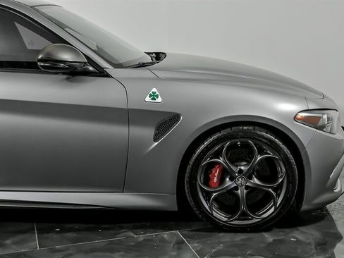 Used 2019 Alfa Romeo Giulia Quadrifoglio RWD image 12