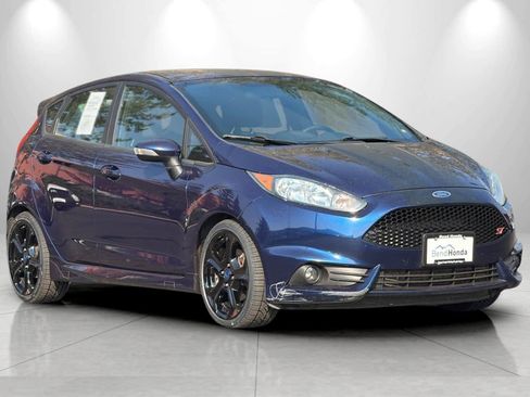 Used 2016 Ford Fiesta ST FWD image 9