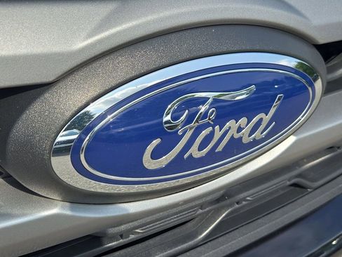 Used 2024 Ford Expedition XLT image 4