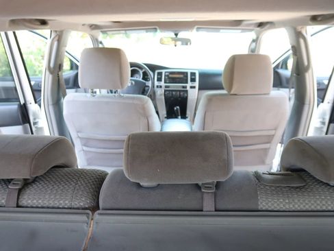 Used 2005 Toyota 4Runner Sport AWD/4WD image 23