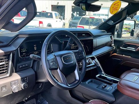 Used 2024 GMC Sierra 3500 Denali Ultimate AWD/4WD image 14