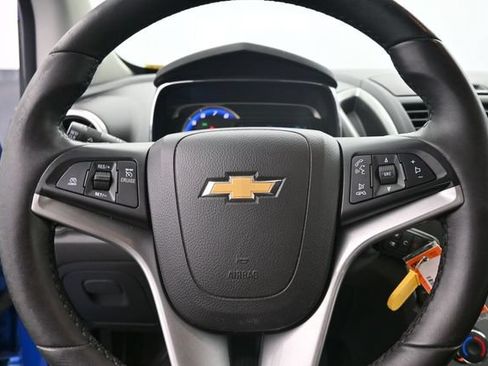 Used 2015 Chevrolet Trax LT w/ LT Plus Package AWD/4WD image 26