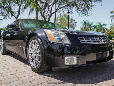 Used 2004 Cadillac XLR RWD image 20