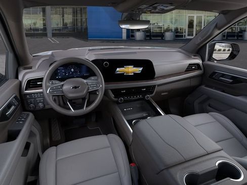 New 2026 Chevrolet Suburban Z71 w/ Z71 Off-Road Package AWD/4WD image 15