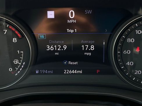 Used 2024 Cadillac XT6 Premium Luxury w/ Technology Package FWD image 18