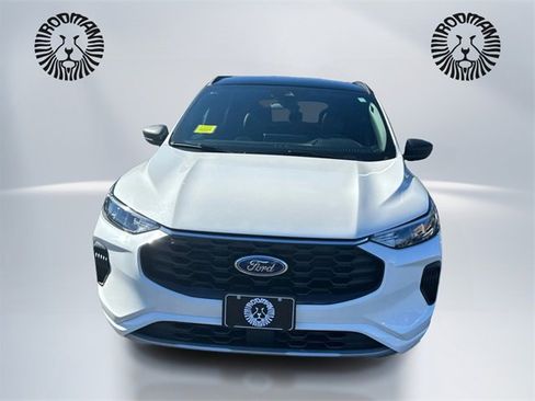 Used 2023 Ford Escape ST-Line w/ Tech Pack #1 image 2