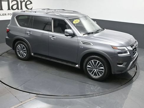 Used 2022 Nissan Armada SL w/ Captain's Chairs Package AWD/4WD image 41