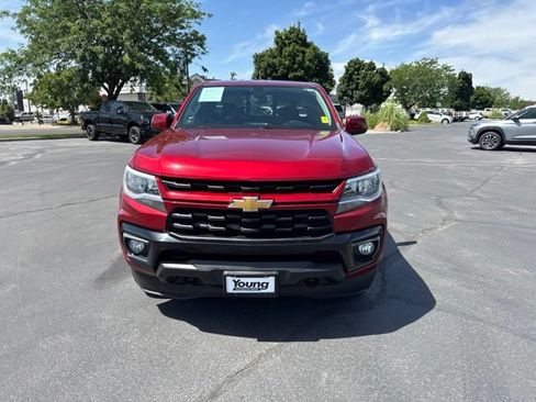 Used 2021 Chevrolet Colorado LT w/ LT Convenience Package AWD/4WD image 2