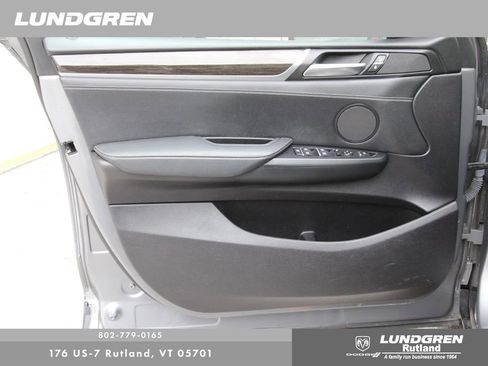 Used 2017 BMW X3 xDrive28i image 12