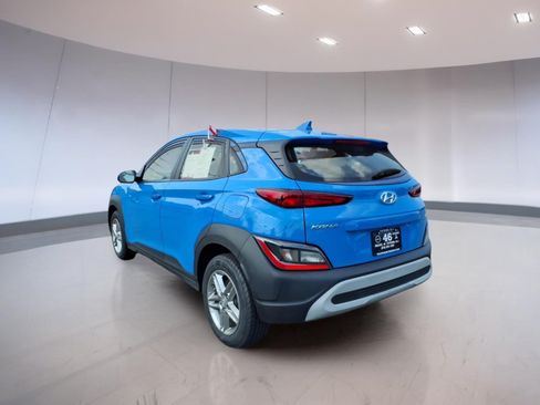 Used 2022 Hyundai Kona SE AWD/4WD image 3