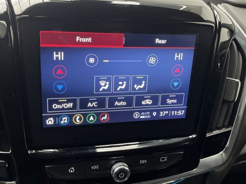 Certified 2023 Chevrolet Traverse LT w/ LT Premium Package image 22