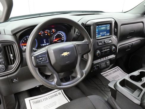 Used 2019 Chevrolet Silverado 1500 Custom w/ Custom Value Package image 11