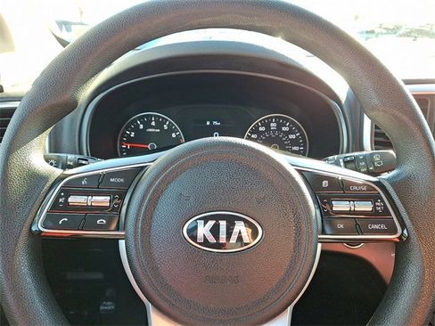 Certified 2022 Kia Sportage LX w/ LX AWD Value Edition Package image 17
