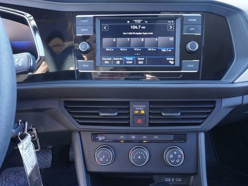 Used 2023 Volkswagen Jetta S image 19