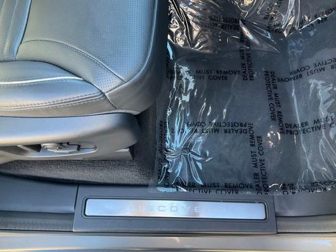 Used 2020 Land Rover Discovery HSE Luxury image 69