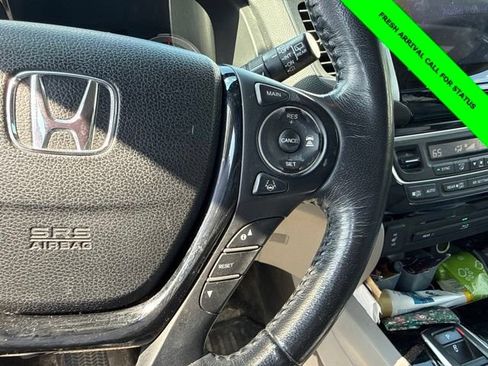 Used 2017 Honda Pilot Touring image 35