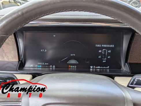 Used 2019 Lincoln Navigator Select w/ Technology Package RWD image 33