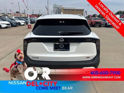 Used 2025 Nissan Kicks SR FWD image 4