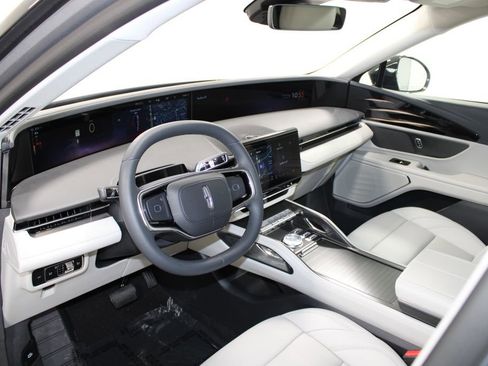 New 2026 Lincoln Nautilus Premier image 23