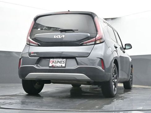Used 2025 Kia Soul LX w/ LX Technology Package FWD image 27