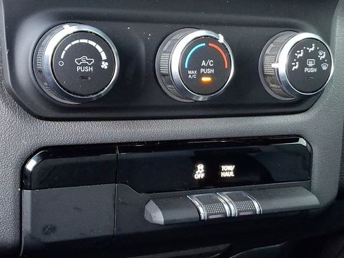 Used 2022 RAM 1500 Big Horn image 16