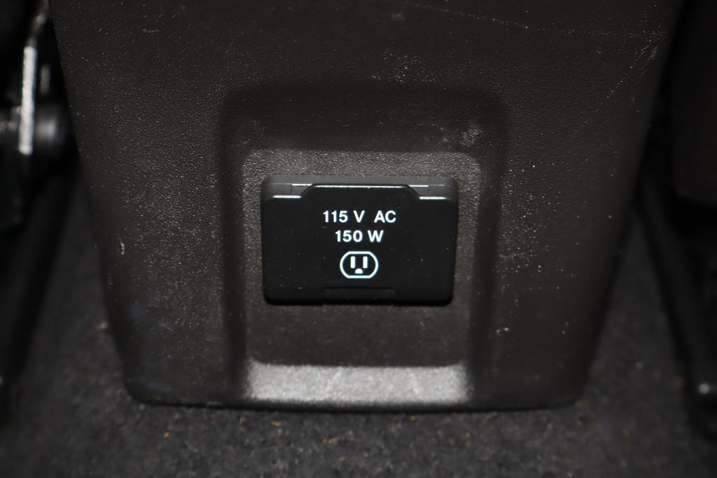 Used 2017 Jeep Renegade Limited FWD image 34