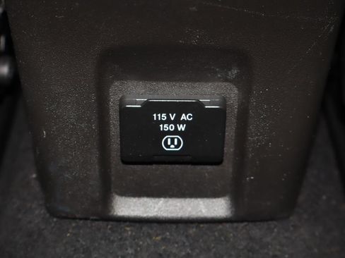 Used 2017 Jeep Renegade Limited FWD image 34