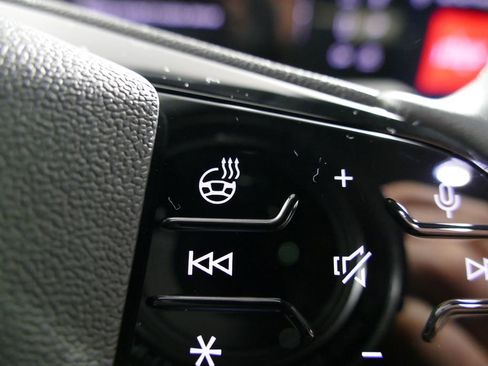 Certified 2025 Audi A6 e-tron Prestige image 15