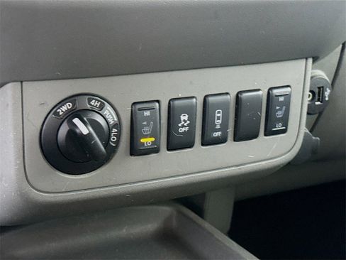 Used 2020 Nissan Frontier SV image 10