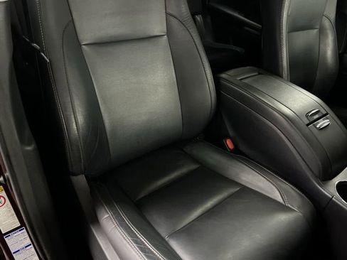 Used 2018 Toyota Highlander XLE AWD/4WD image 28