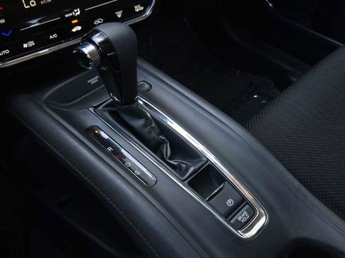 Used 2016 Honda HR-V EX image 19
