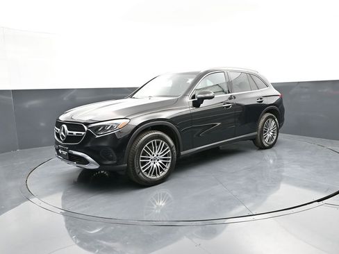 Used 2026 Mercedes-Benz GLC 300 4MATIC image 2