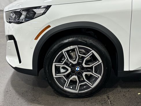 New 2026 BMW X2 xDrive28i w/ Technology Package AWD/4WD image 5