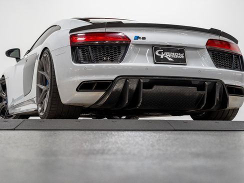 Used 2017 Audi R8 V10 plus w/ Full Leather Package image 40