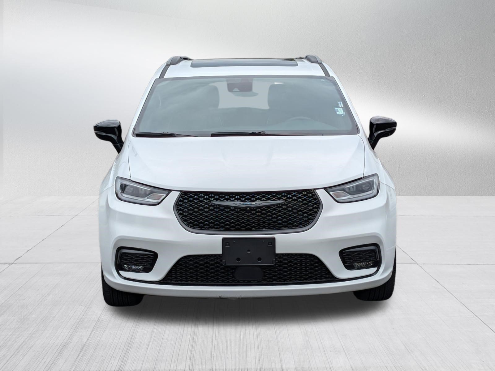 Used 2025 Chrysler Pacifica Limited FWD image 2