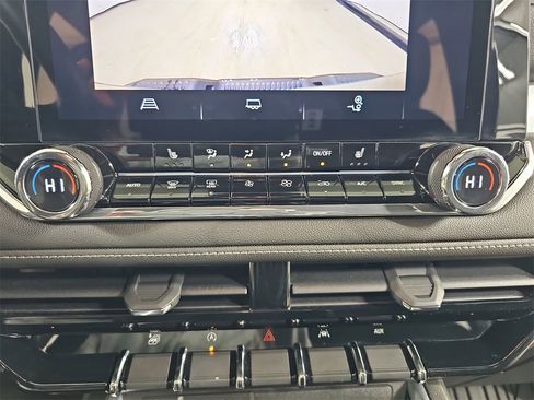 Certified 2023 Chevrolet Colorado LT w/ LT Convenience Package II image 30