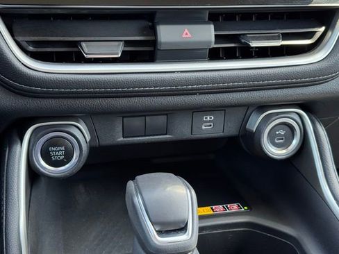 Certified 2024 Toyota Grand Highlander Limited AWD/4WD image 15