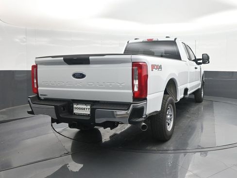 New 2025 Ford F250 XLT w/ FX4 Off-Road Package image 24