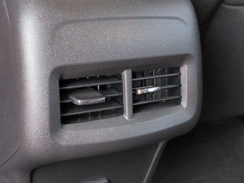 Certified 2023 Chevrolet Equinox LT FWD image 25