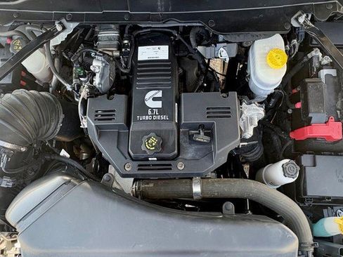 Used 2023 RAM 2500 Laramie AWD/4WD image 9