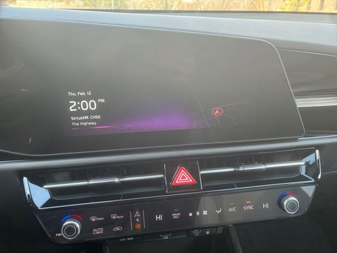 New 2026 Kia Niro EX image 26